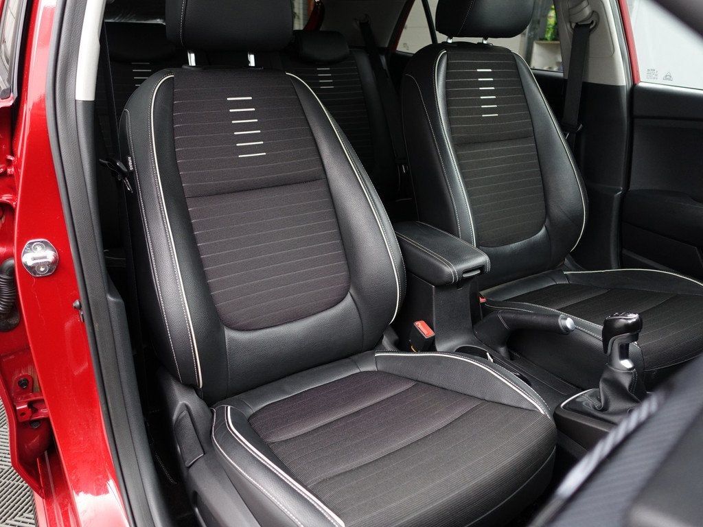 Kia Rio 1.0 TGDI GT-Line Blackpack- Xenon Led, Camera, Stuur, Auto's, Voorwielaandrijving, Gebruikt, Met garantie (alle), 49 €/maand
