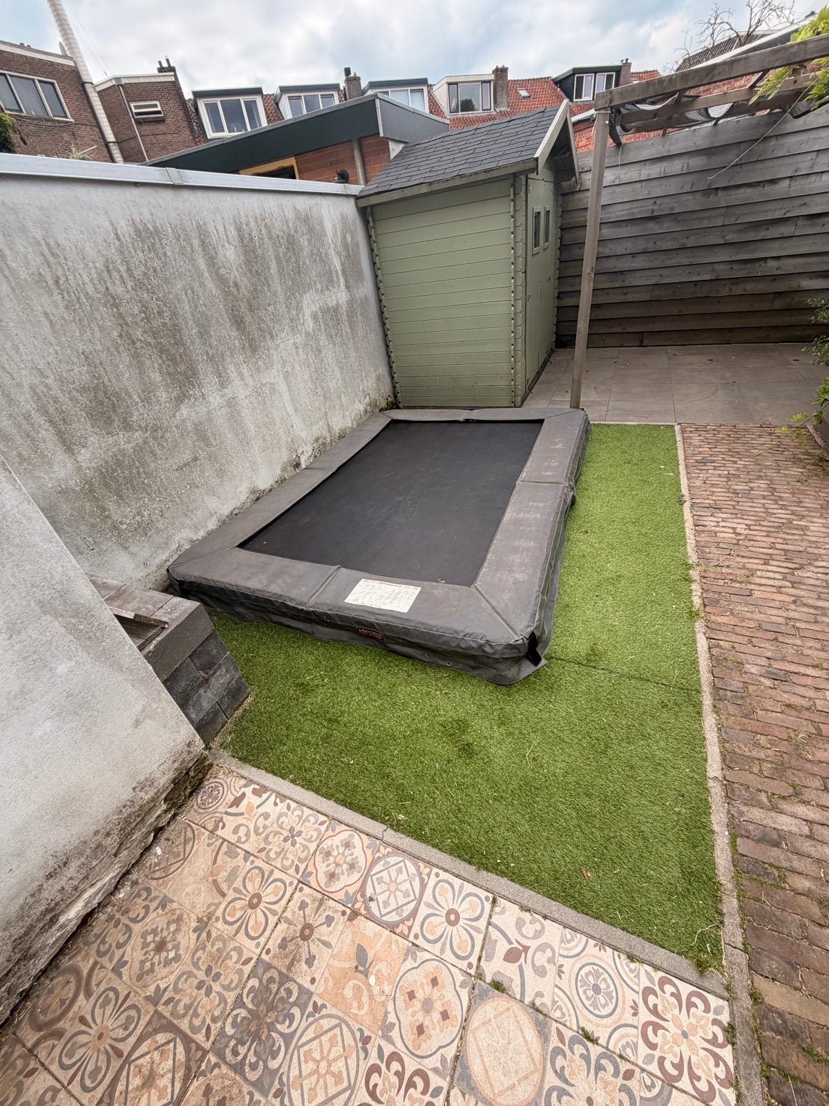 Ingegraven Trampoline Avyna Al uit elkaar gehaald, Ophalen, Gebruikt
