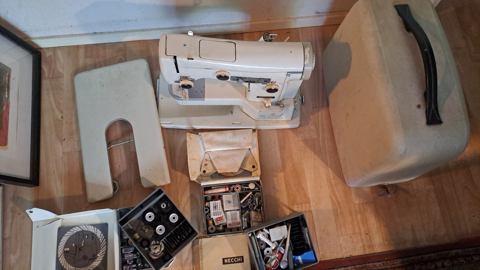 Necchi Lycia 524 Naaimachine met accessoires, Ophalen, Gebruikt, Naaimachine, Overige merken