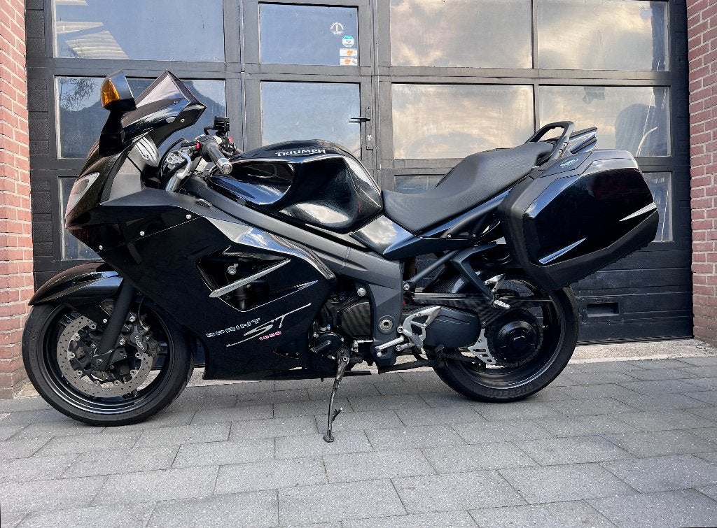 Triumph Sprint ST 1050 - Sportieve toermotor met koffers, Motoren, Gebruikt, 3 cilinders, Particulier, 1050 cc