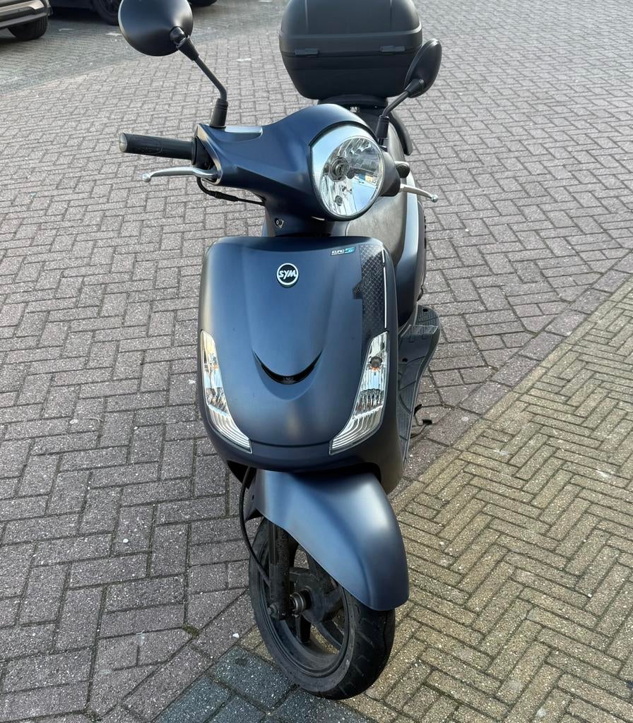 For sale well-maintained scooter sim fiddle 2, Fietsen en Brommers, Ophalen, Zo goed als nieuw, Benzine, Overige modellen