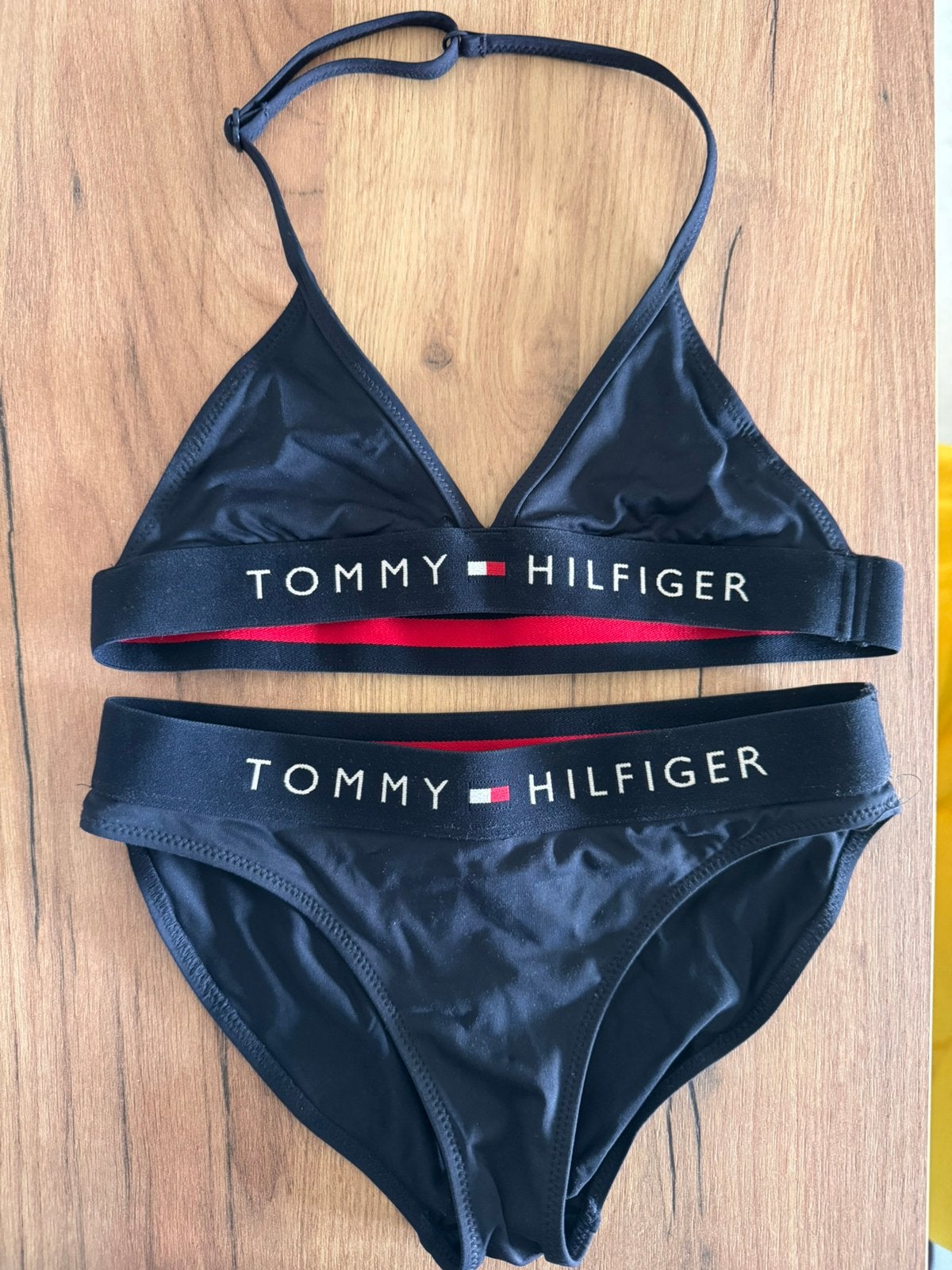 Bikini Tommy Hilfiger maat 128 8-10, Ophalen of Verzenden, Zo goed als nieuw, Blauw, Bikini