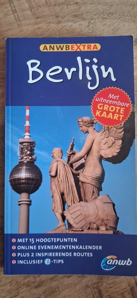 Wieland Giebel - Berlijn, Gelezen, Europa, Ophalen of Verzenden, Reisgids of -boek