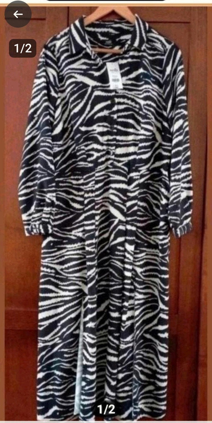 Prachtige Lange jurk van Wallis
mt 44 nieuw
Twee splitten aa, Kleding | Dames, Maat 42/44 (L), Nieuw, Ophalen of Verzenden, Onder de knie
