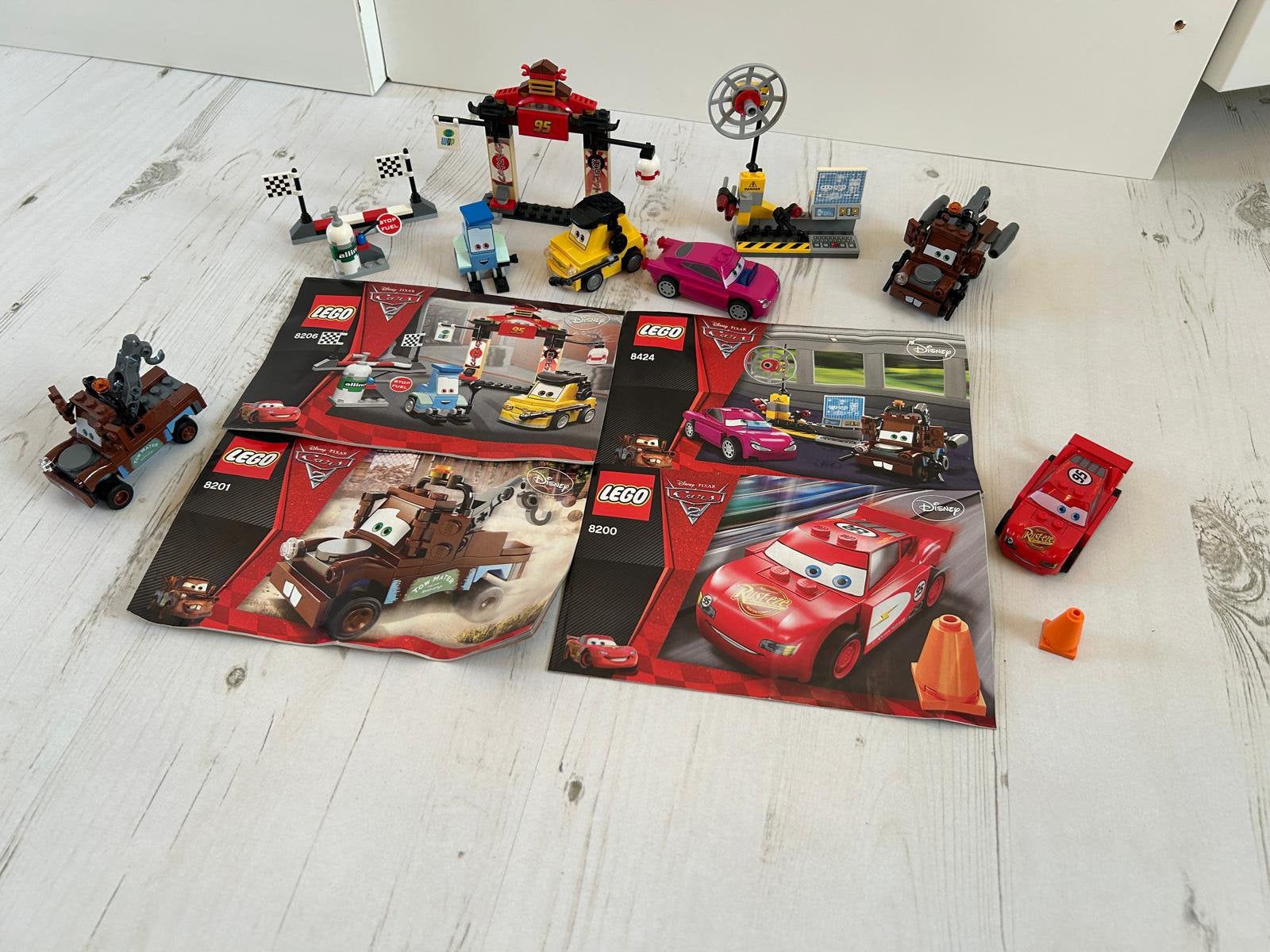 4 sets compleet Lego Cars: 8200 8201 8206 8424, Overige thema's, Lego, Ophalen of Verzenden, Zo goed als nieuw