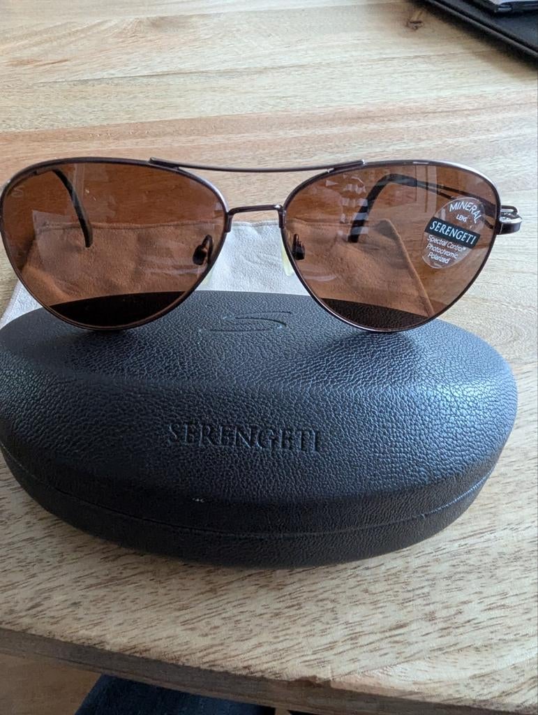 Serengeti Zonnebril met brillendoekje en opbergbox, Ophalen of Verzenden, Nieuw, Bruin, Overige merken