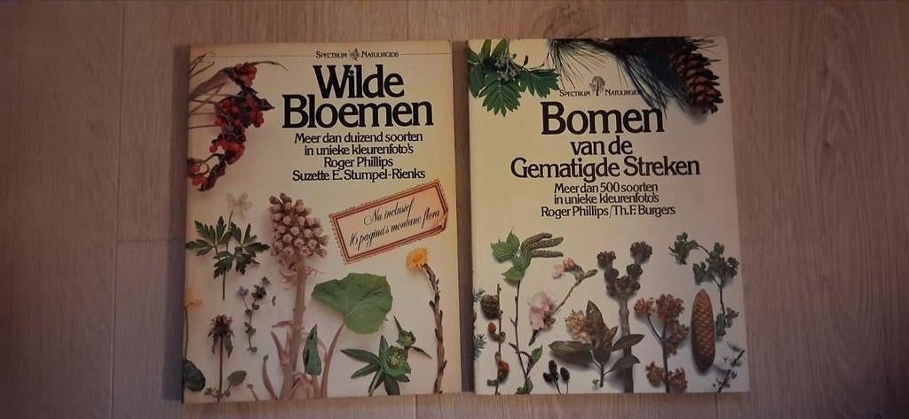 2x Spectrum natuurgids, Boeken, Ophalen of Verzenden, Gelezen, Bloemen, Planten en Bomen, Roger Phillips/TH.F.Burgers