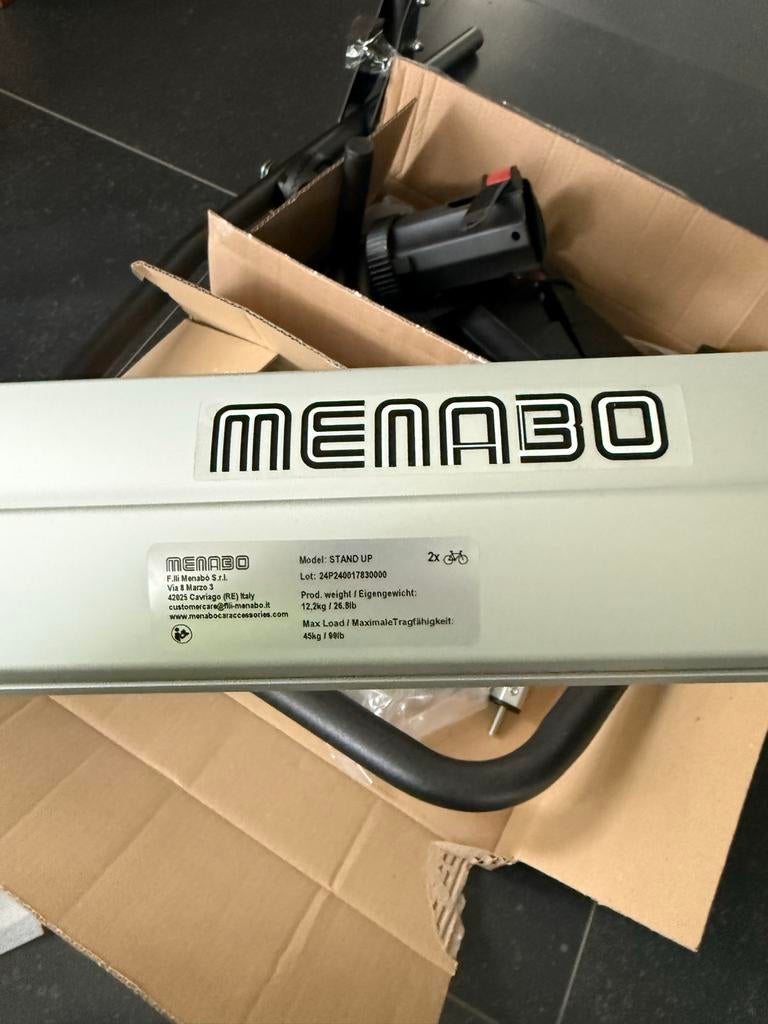 Menabo Stand Up 2 fietsendrager voor achterklep NIEUW, Auto diversen, Fietsendragers, Ophalen, 2 fietsen, Nieuw, Achterklepdrager