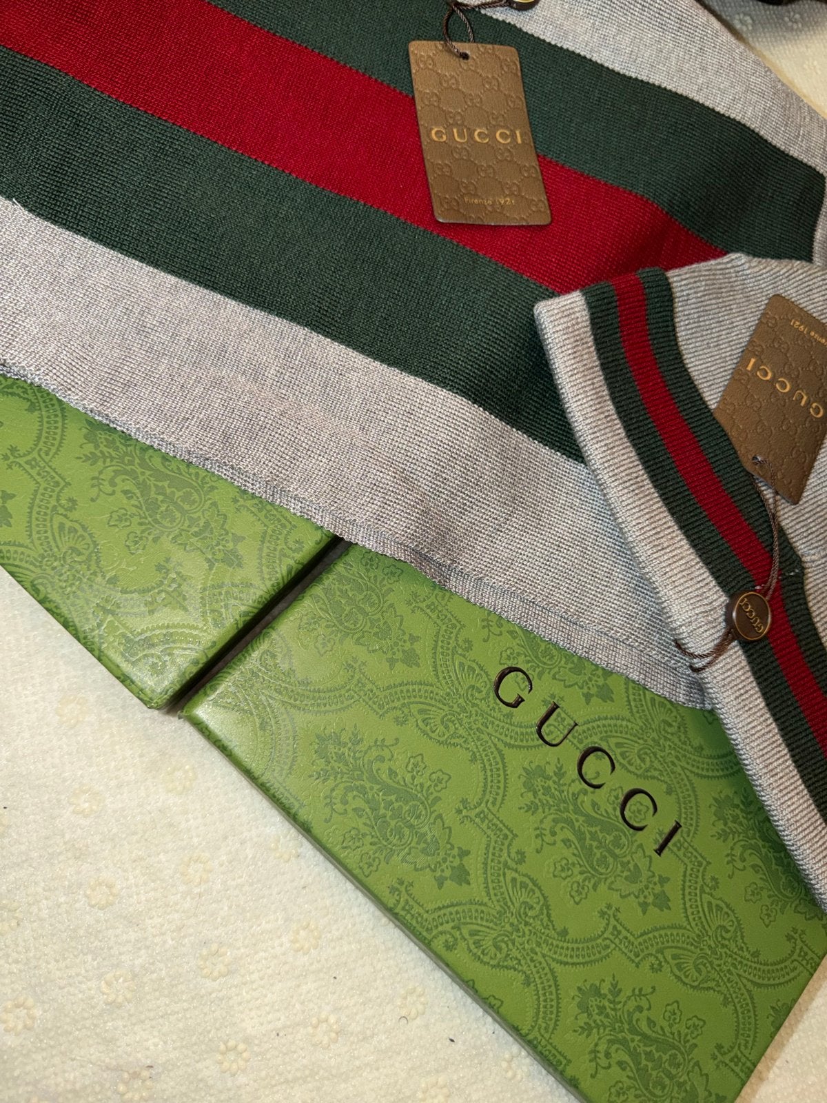 Gucci Trui en Muts Set - Nieuw met Labels, Kleding | Dames, Ophalen of Verzenden, Nieuw, Maat 38/40 (M), Grijs