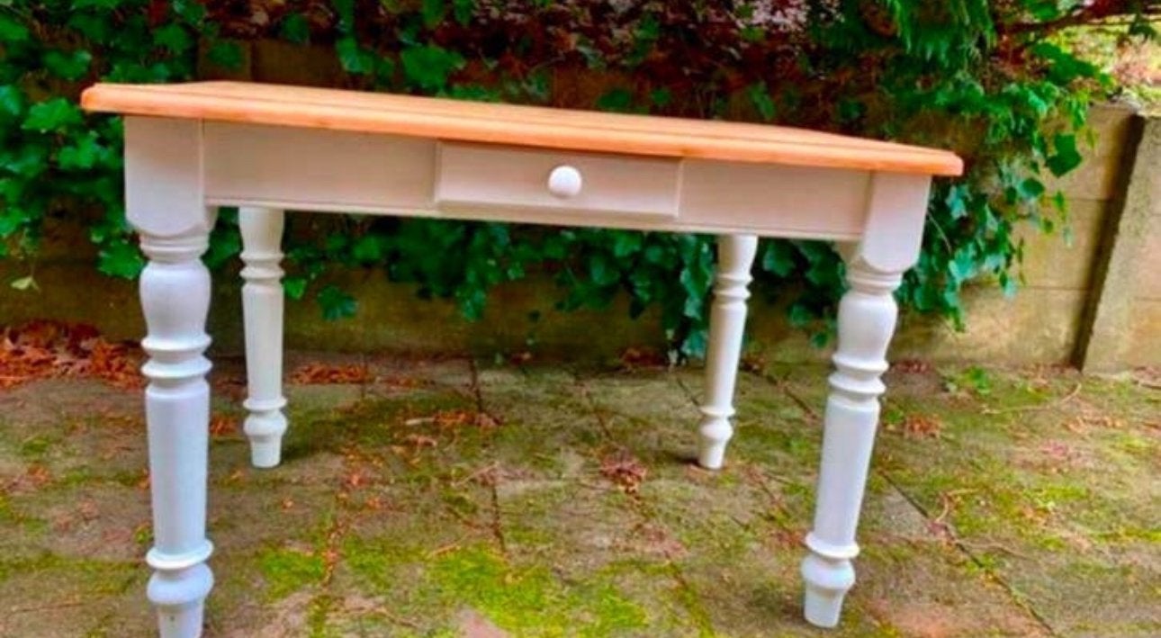 Brocante landelijke eettafel / keukentafel met lade, Ophalen, Zo goed als nieuw