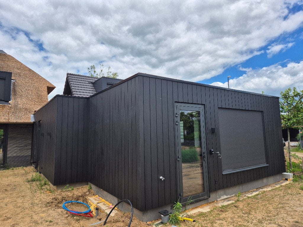 Te koop channelsiding Thermo Ayous 22x190mm zwart, Ophalen, Nieuw, 250 cm of meer, Planken