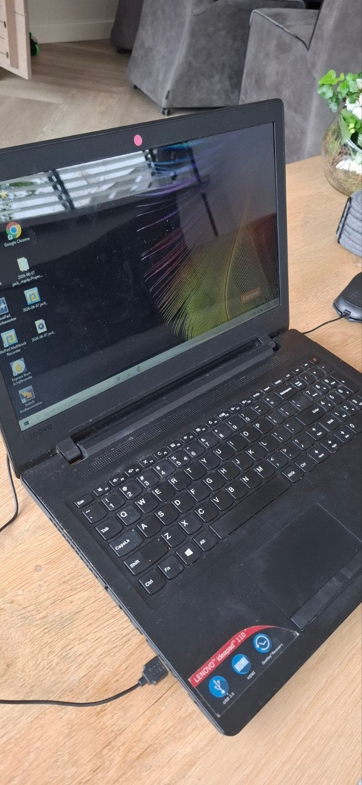Lenovo Ideapad 110 Laptop met accessoires, Gebruikt, HDD, 2 tot 3 Ghz, Ophalen of Verzenden