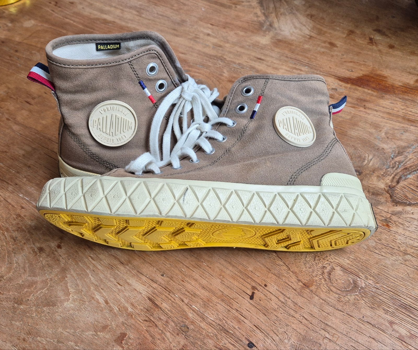 Palladium dames sneaker maat 40, Kleding | Dames, Schoenen, Ophalen of Verzenden, Zo goed als nieuw, Sneakers of Gympen