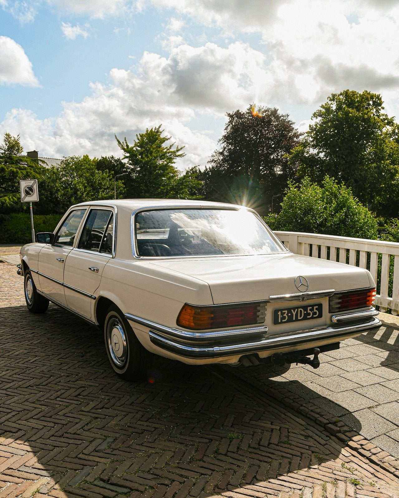 Mercedes-Benz S-Klasse 2.7 280 S 1973 Wit Oldtimer, foto 2