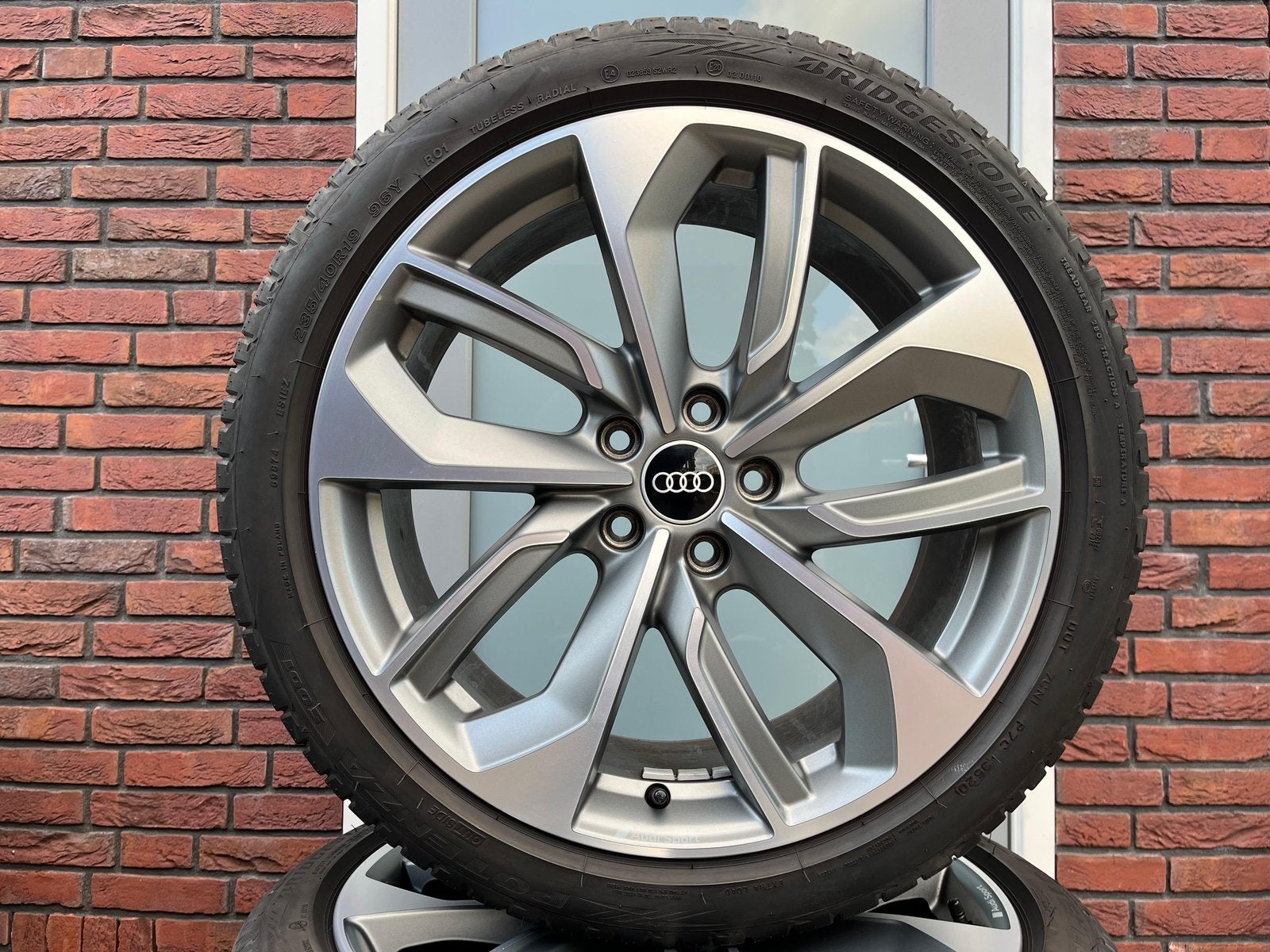 Originele Audi Sport Q2 SQ2 velgen 19 inch 5x112 Bridgestone, Audi, Gebruikt, Banden en Velgen, 235 mm