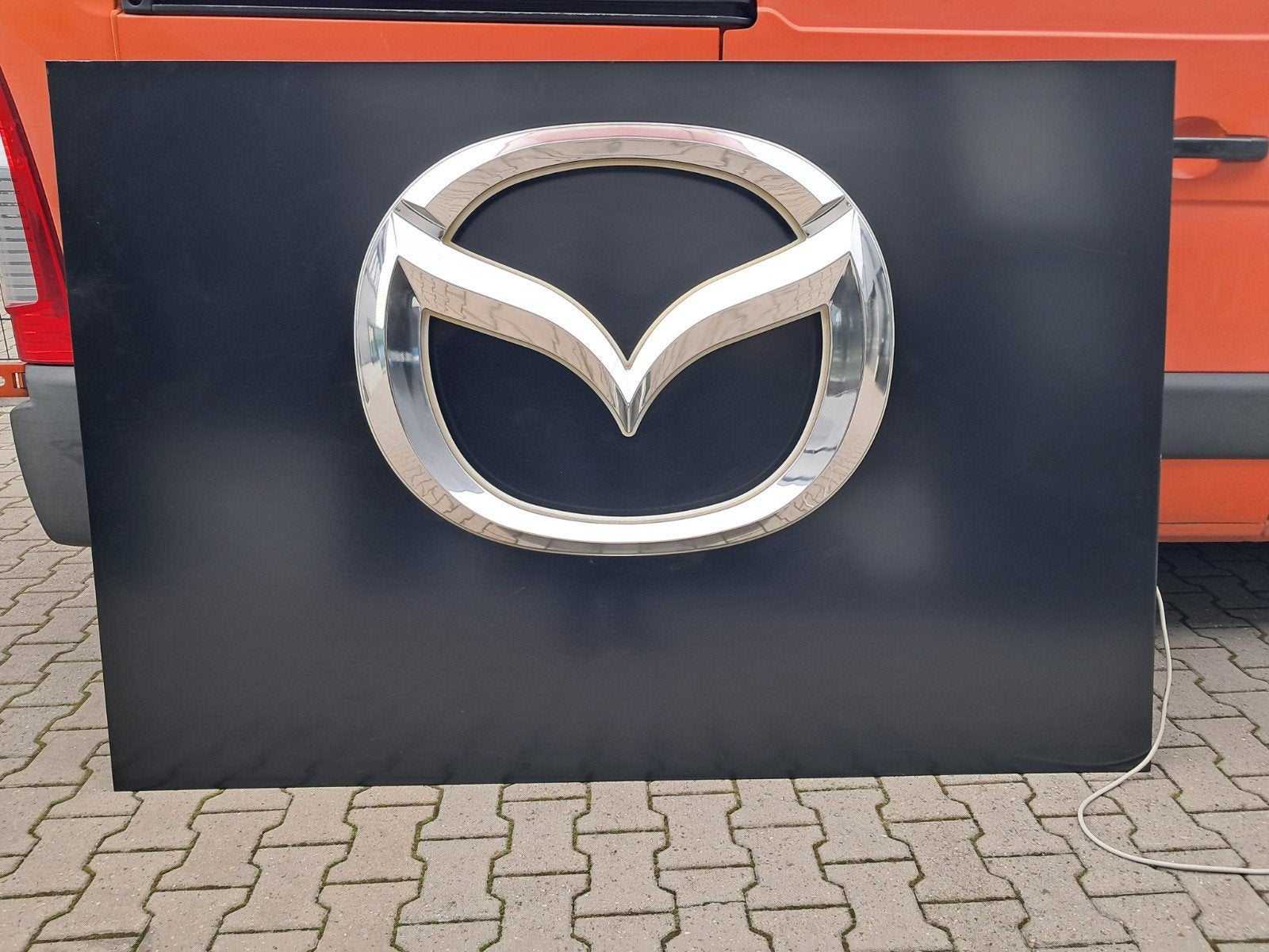 Mooie grote Mazda reclame lichtbak NOS 200cm /135cm LED, Ophalen, Eu, Eu, Lichtbak of (neon) lamp