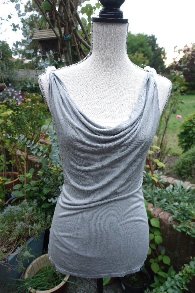 nieuw - grijs + witte duo top van Esprit mt XS, Nieuw, Ophalen of Verzenden, Zonder mouw, Maat 34 (XS) of kleiner