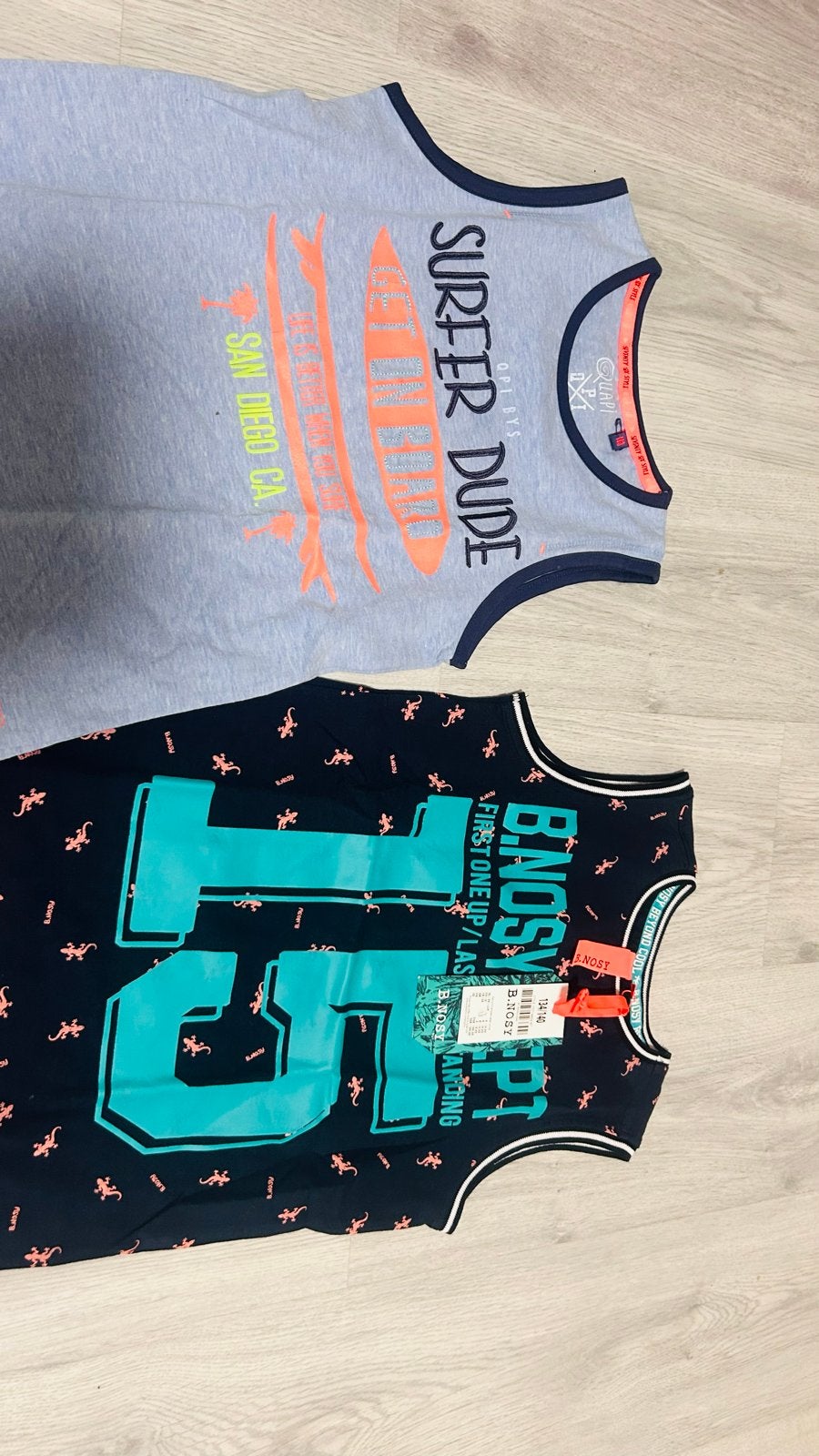 2 nieuwe mouwloze shirts voor jongens, maat 134/140, Ophalen of Verzenden, Nieuw, Jongen, Shirt of Longsleeve