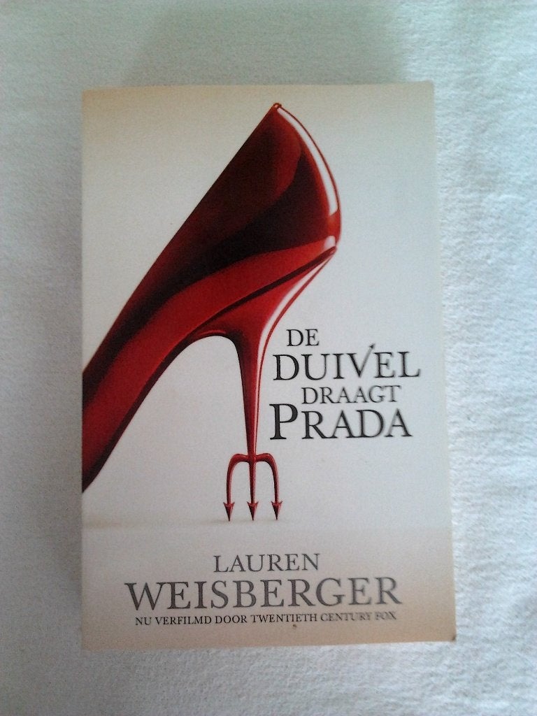 De duivel draagt Prada. Lauren Weisberger, Ophalen of Verzenden, Gelezen