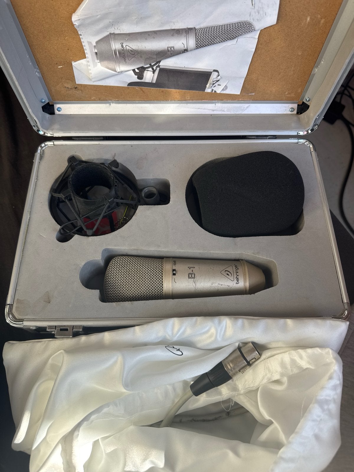 Behringer B-1 Studio Condensatormicrofoon - Complete Set