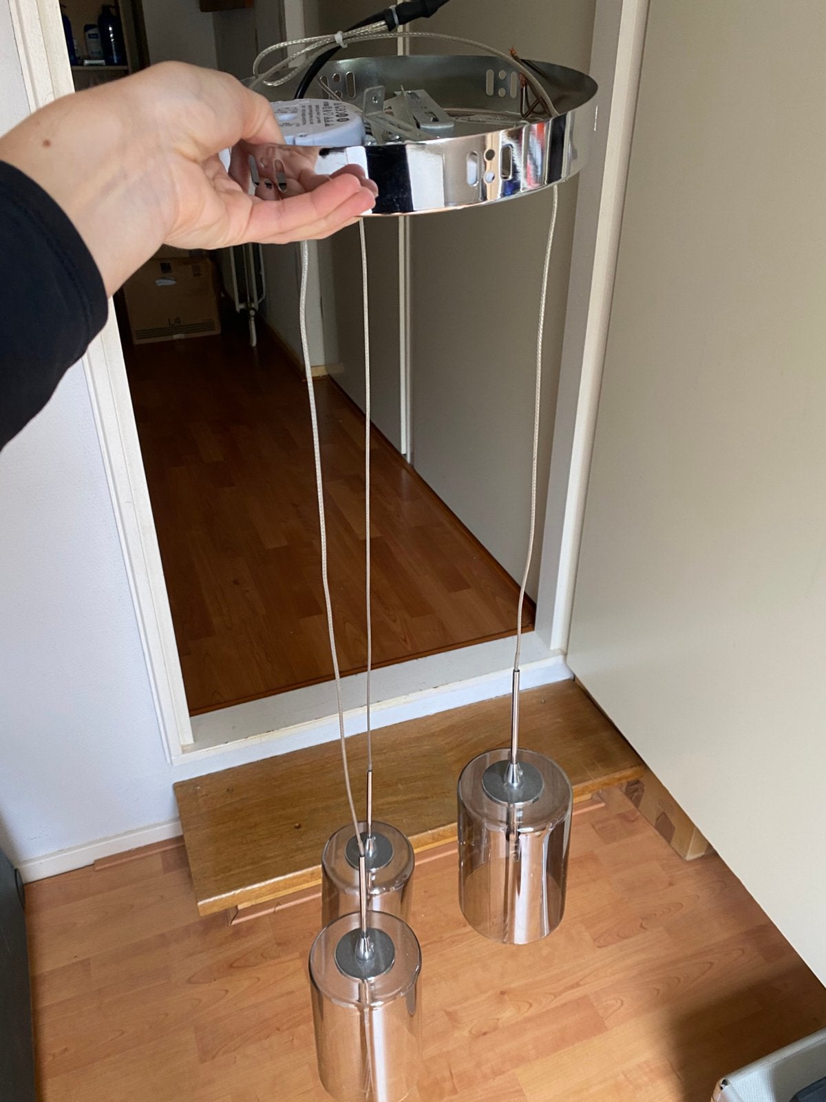 Hanglamp met 3 glazen kelken op verschillende hoogte, Huis en Inrichting, Lampen | Hanglampen, Ophalen, Gebruikt, Glas