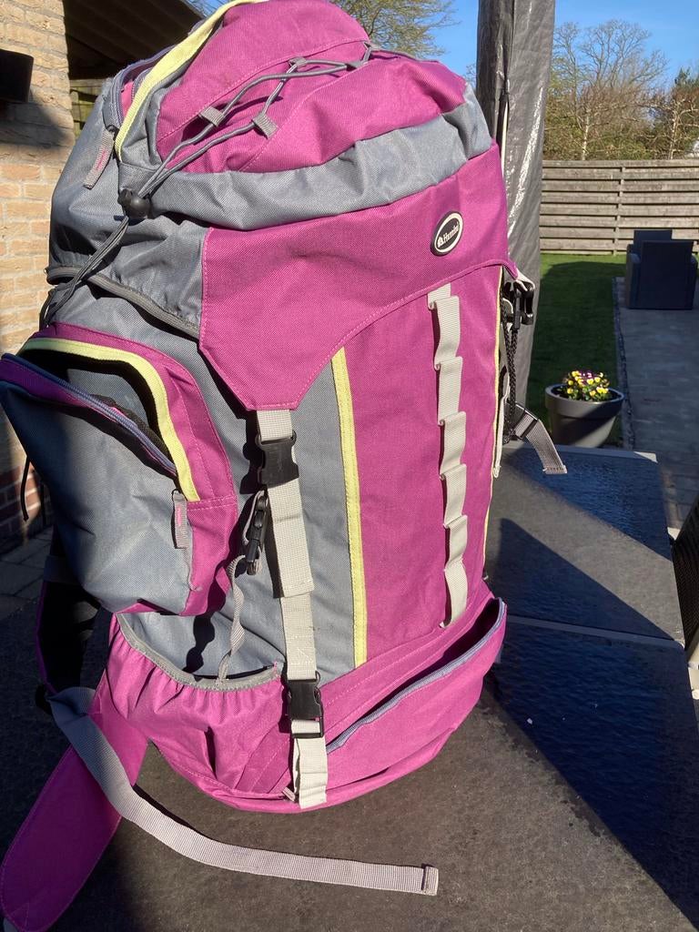 Hannibal rugzak met veel zakken, Gebruikt, 25 tot 40 cm, 60 cm of meer, Ophalen