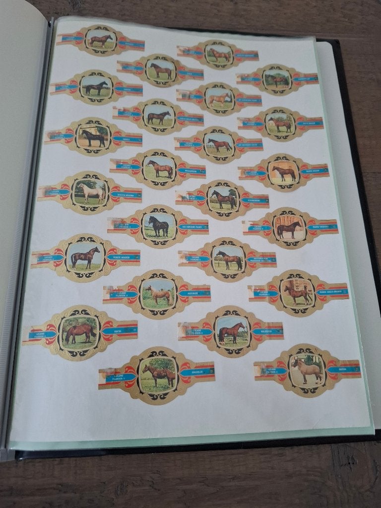 Sigarenbandjes - paarden - Lugano - 24 stuks, Ophalen of Verzenden, Zo goed als nieuw, Sigarenbandjes