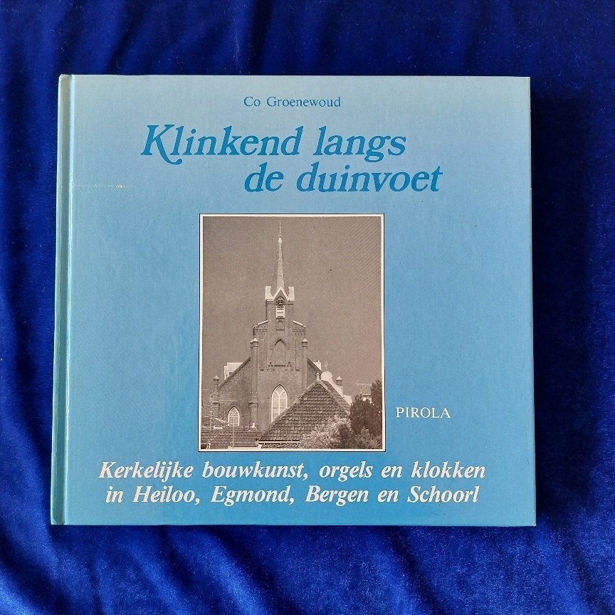 boek : Klinkend langs de duinvoet, Ophalen of Verzenden, Zo goed als nieuw