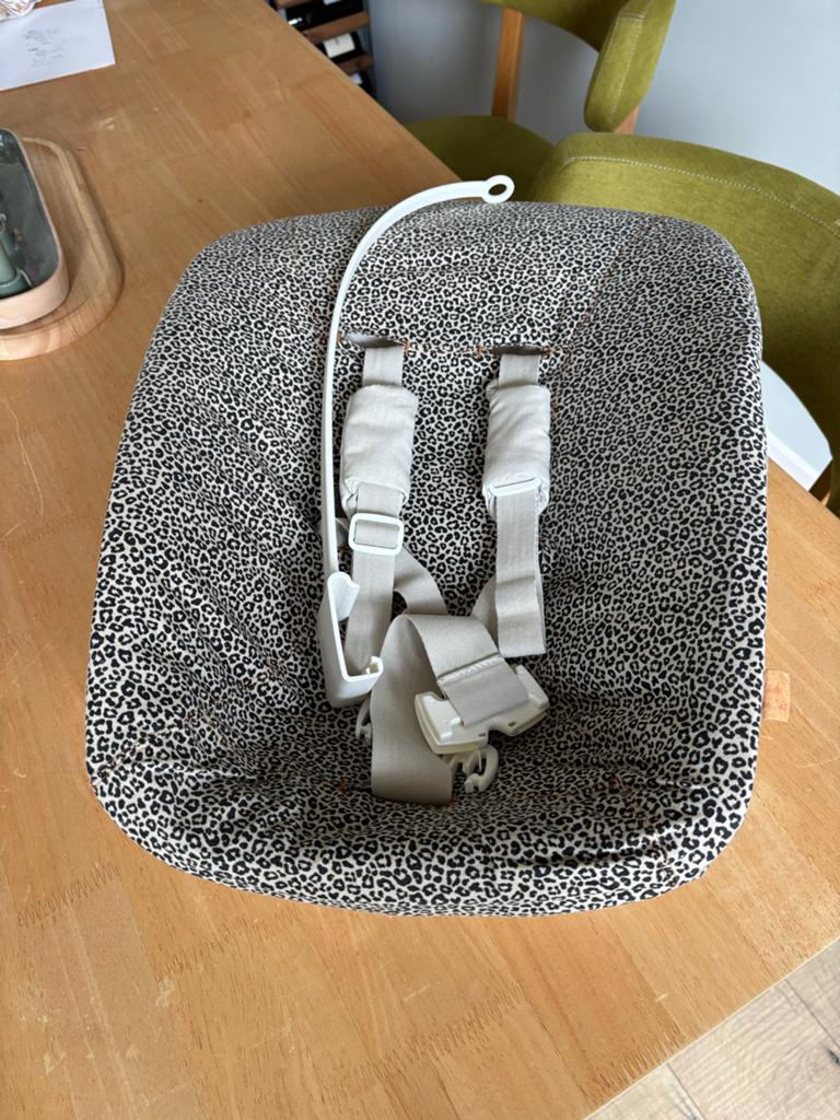 Stokke Newborn set (oud model) - Leopard print, Ophalen of Verzenden, Gebruikt, Overige typen, Gordel(s)