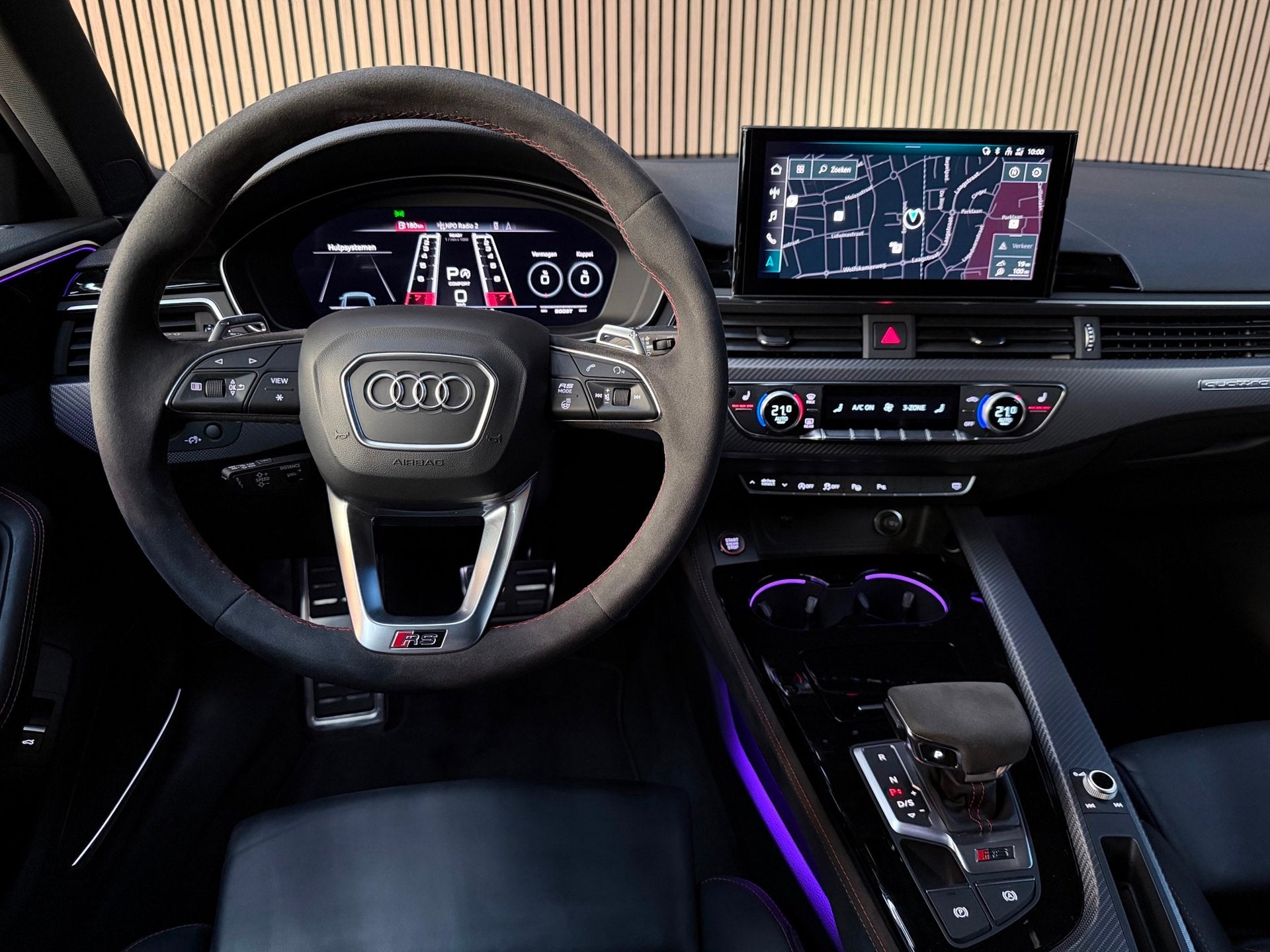 Foto 11 van Audi RS4 Avant 2.9 TFSI Quattro - Keramic - Pano - B&O