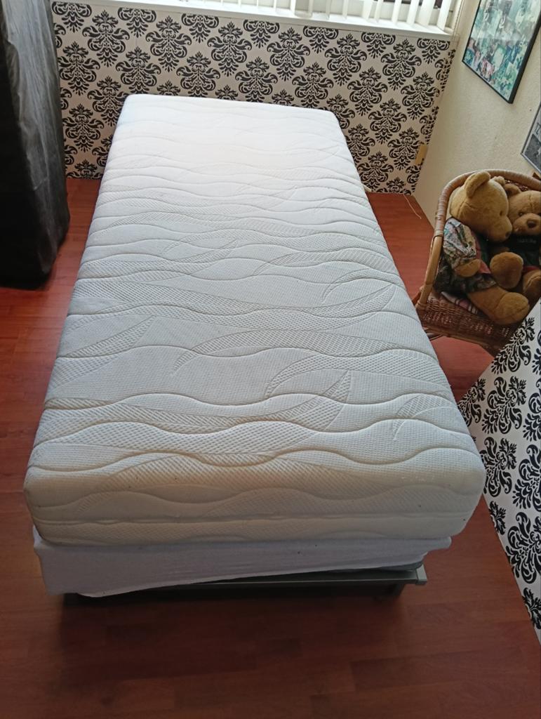 Opklapbare bed, 90 cm, Eenpersoons, Ophalen of Verzenden, Zo goed als nieuw