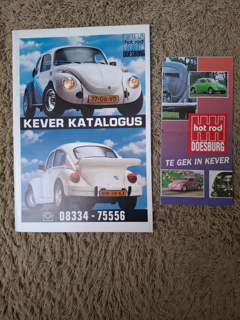 2x autofolder Hot Rod Doesburg VW kever, Boeken, Verzenden, Volkswagen