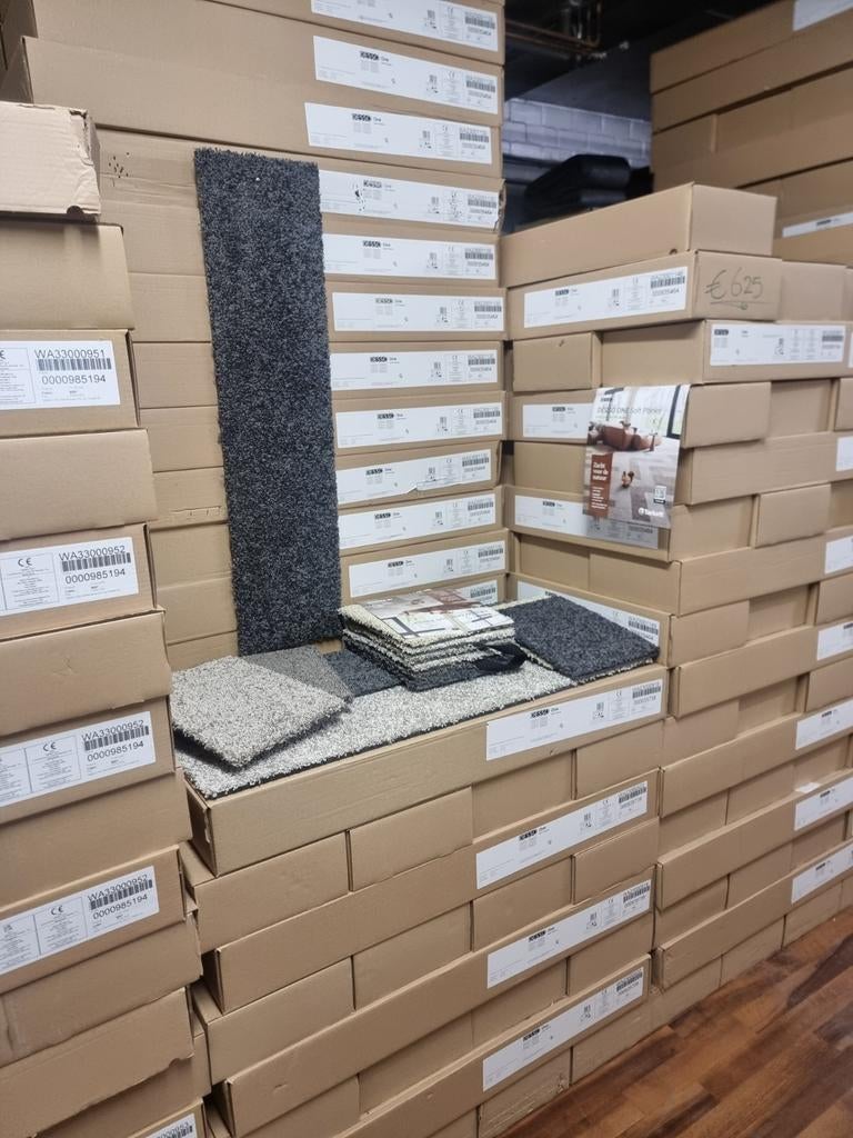 TAPIJTTEGELS DESSO NIEUW: MAGAZIJN VERKOOP DE MAAND MEI, Ophalen, Nieuw