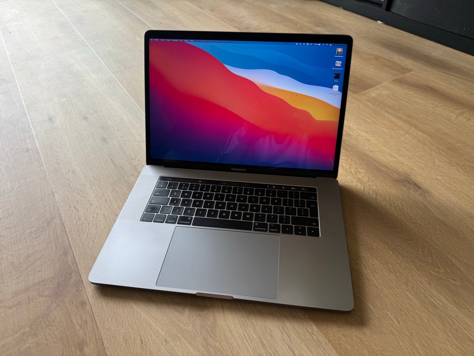MacBook Pro 2016 15" - Nieuwe accu en toetsenbord, Gebruikt, 2 tot 3 Ghz, 512 GB, 16 GB