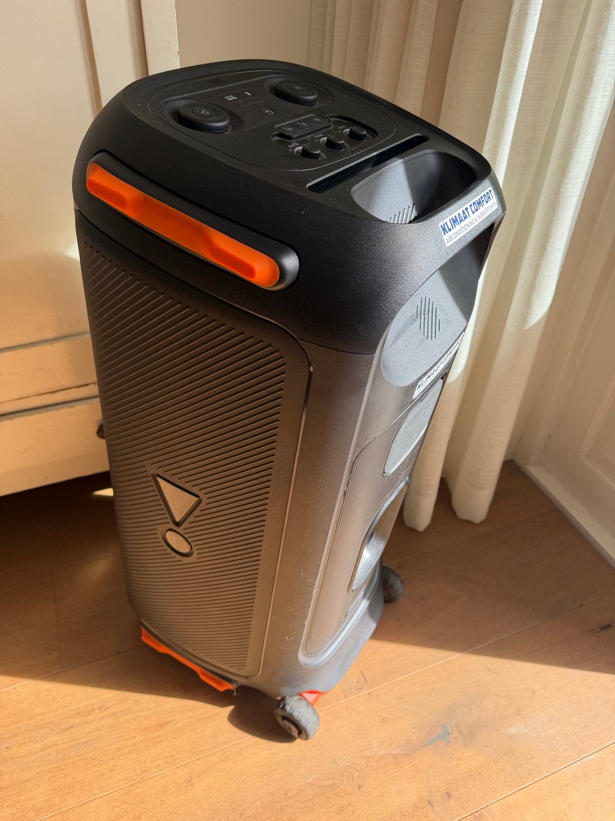 Foto 9 van JBL Partybox 710 met 2 draadloze microfoons