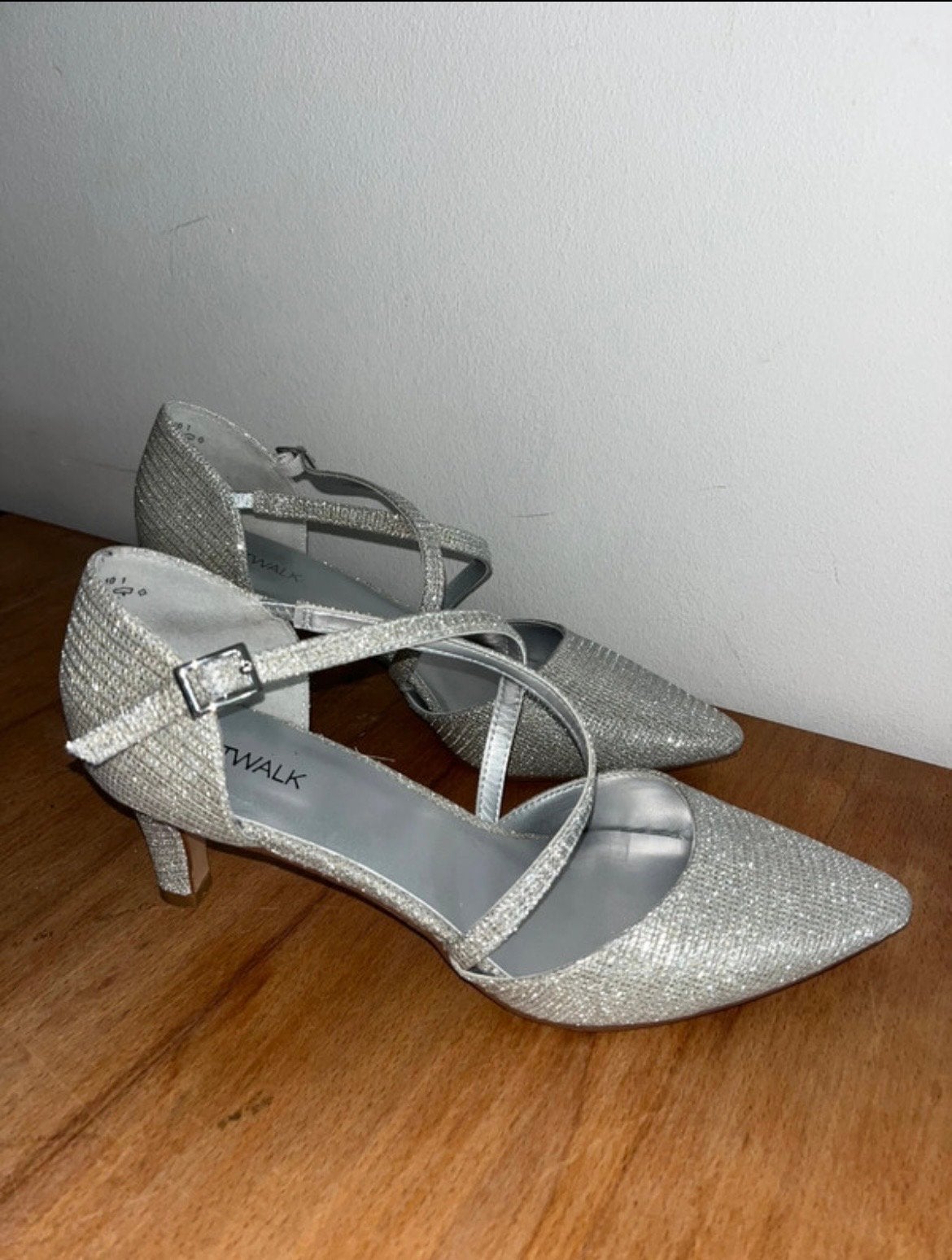 Zilveren glitter hakken - Catwalk - Maat 39, Ophalen of Verzenden, Gedragen, Overige kleuren, Pumps