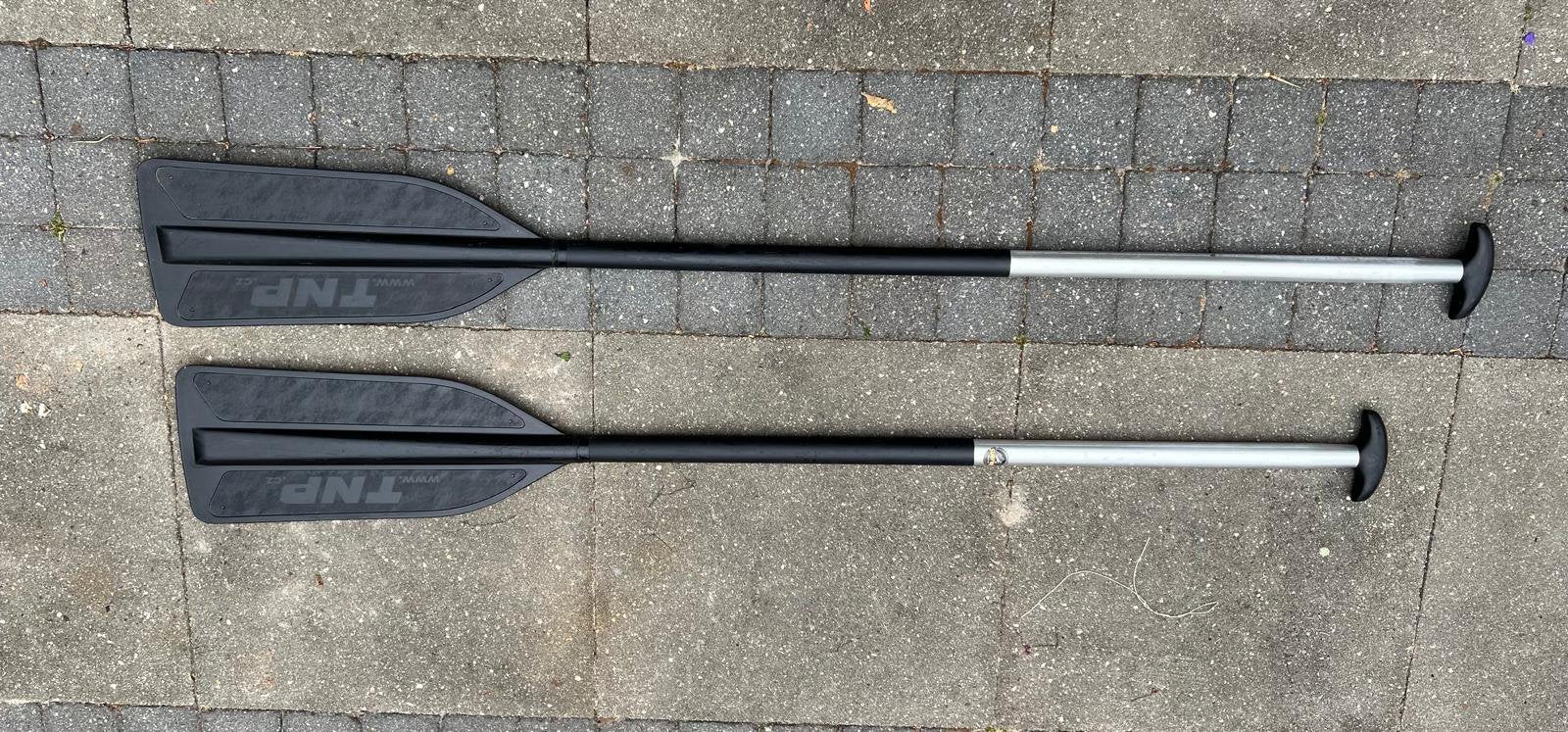 4 TNP steek peddels 1.50 lang, Ophalen, Zo goed als nieuw, Enkelbladige peddel
