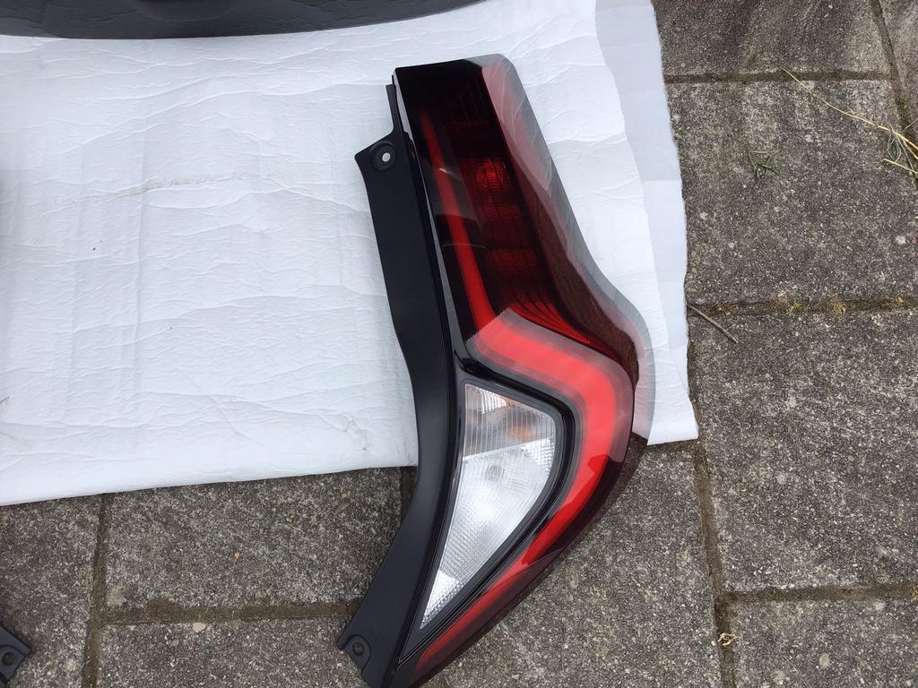 Aygo X nieuw model LED ACHTERLICHT rechts bj2022, Ophalen of Verzenden, Gebruikt, Toyota