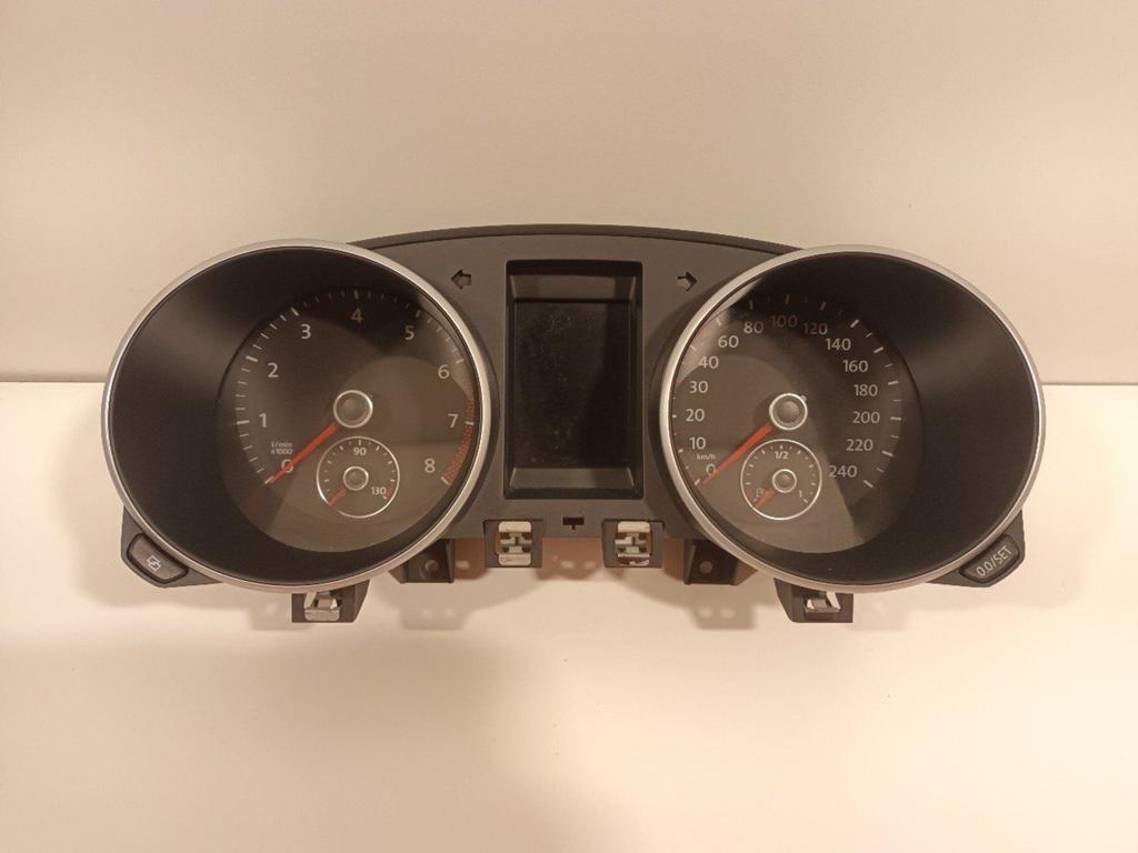 Cockpit Volkswagen Golf, Auto-onderdelen, Onderdelen@venauto.nl, Van der Ven Autorecycling B.V., Gebruikt, Ettenseweg 76, 4706 PB Roosendaal, The Netherlands