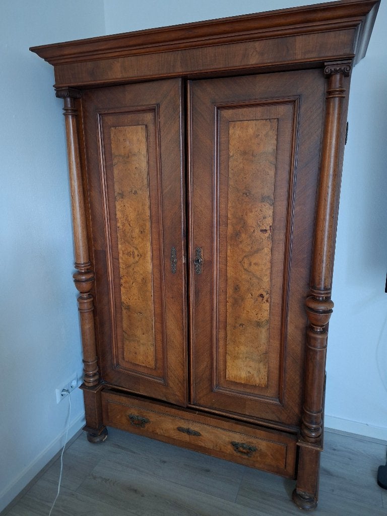 Antieke Mahoniehouten kast, Ophalen