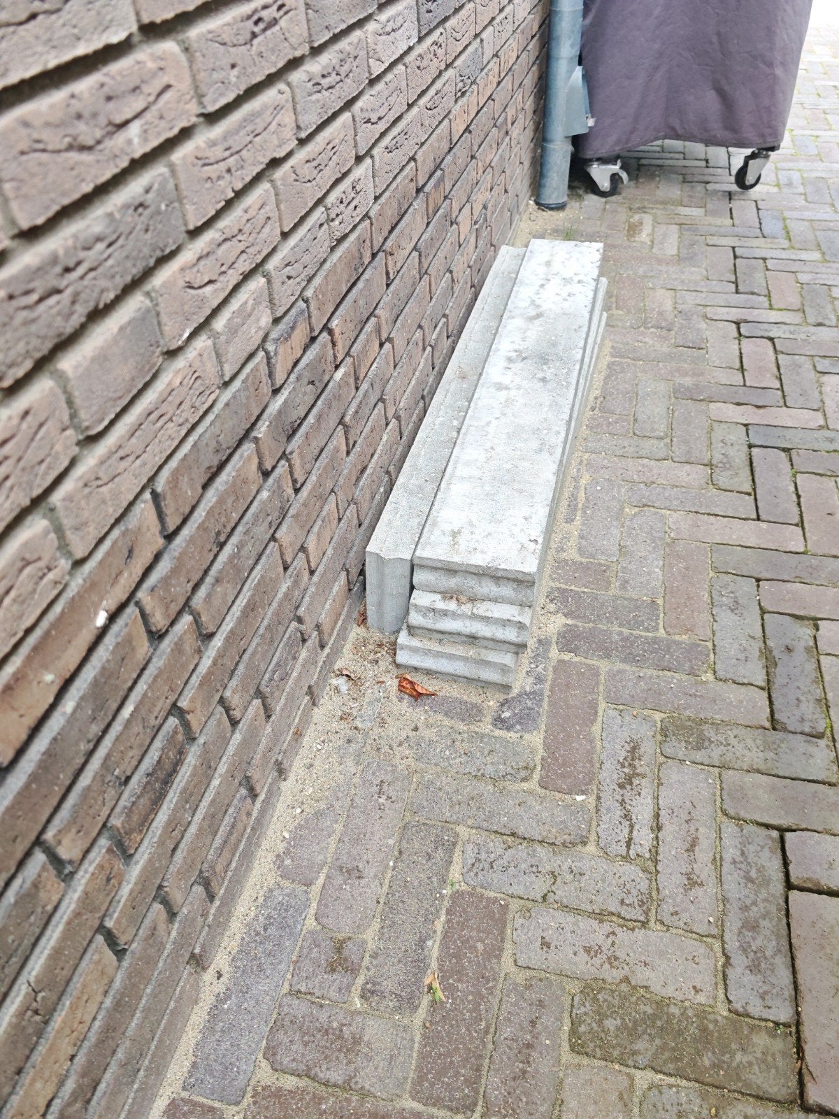 Betonnen opsluitbanden voor tuin of terras, Ophalen, Overige typen, Nieuw, Minder dan 5 m²