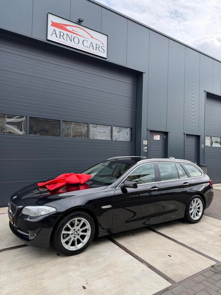 BMW 5-Serie 520i 2013 Zwart |NWE KETTING| COMPLEET IN ORDE ✅, Auto's, Euro 5, Achterwielaandrijving, Beige, 4 cilinders