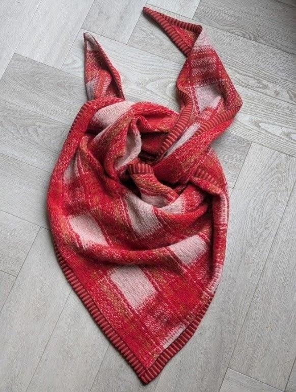 Pom Amsterdam - Driepunt shawls - ZGAN, Verzenden, Maat 46/48 (XL) of groter, Zo goed als nieuw, X