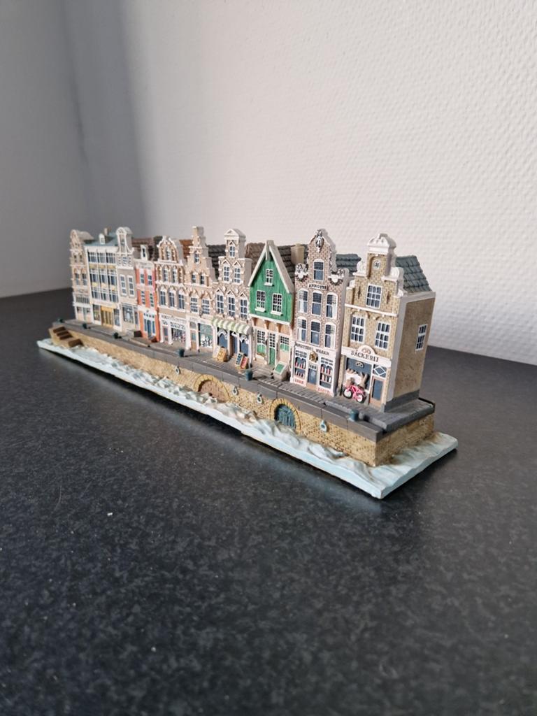 Amsterdamse grachtenpanden oude winkels aan gracht keramiek, Ophalen of Verzenden