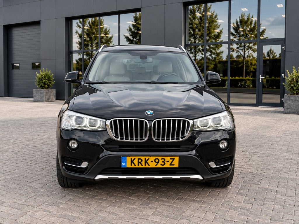 BMW X3 xDrive20d Centennial High Executive XLine 2016 Zwart, Auto's, Automaat, Dealer onderhouden, 1995 cc, Met garantie (alle)