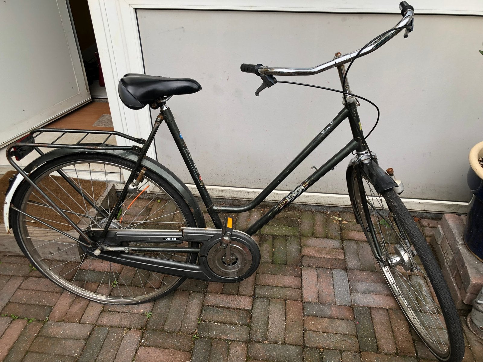 fiets met lekke band  28 inch, Fietsen en Brommers, Fietsen | Dames | Omafietsen, Ophalen, Union