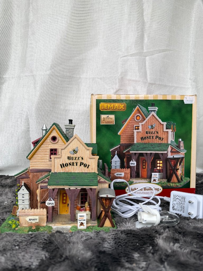 Lemax Village Collection - Buzz's Honey Pot, Ophalen of Verzenden, Nieuw