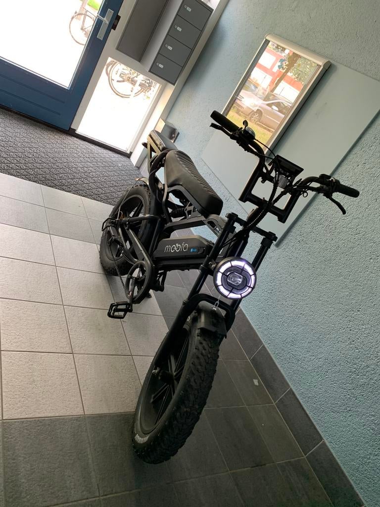 V20 pro, 59 cm of meer, Ophalen, Zo goed als nieuw, Overige merken