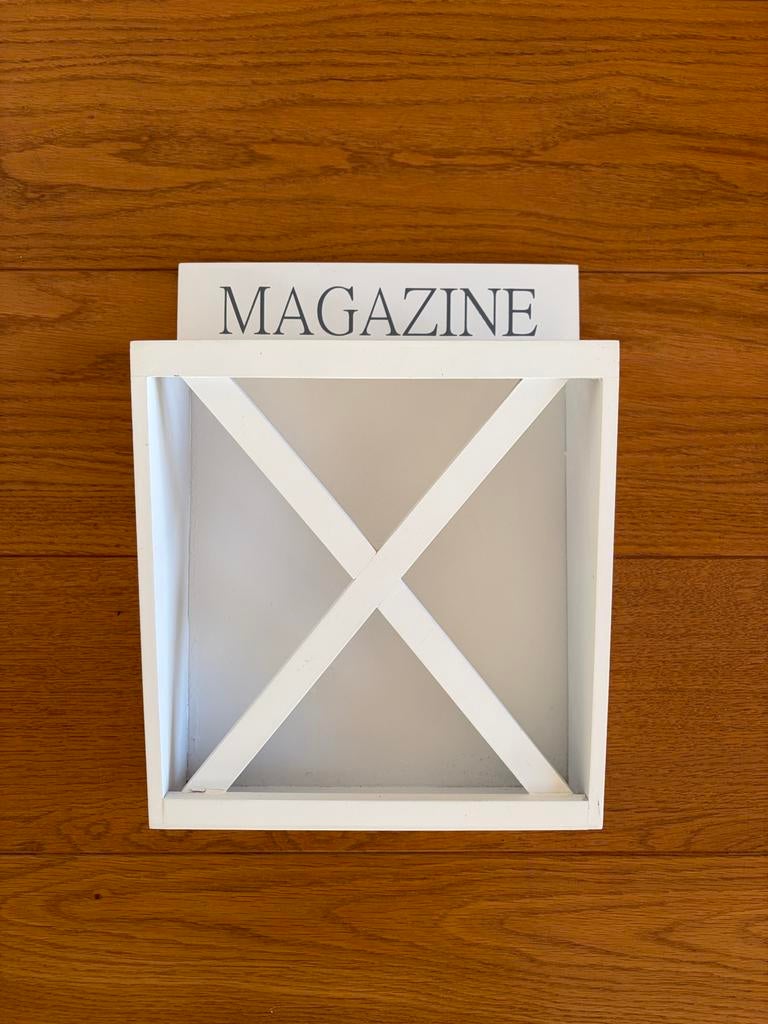 Witte Magazine Houder, Huis en Inrichting, Woonaccessoires | Krantenbakken en Lectuurbakken, Ophalen, Zo goed als nieuw