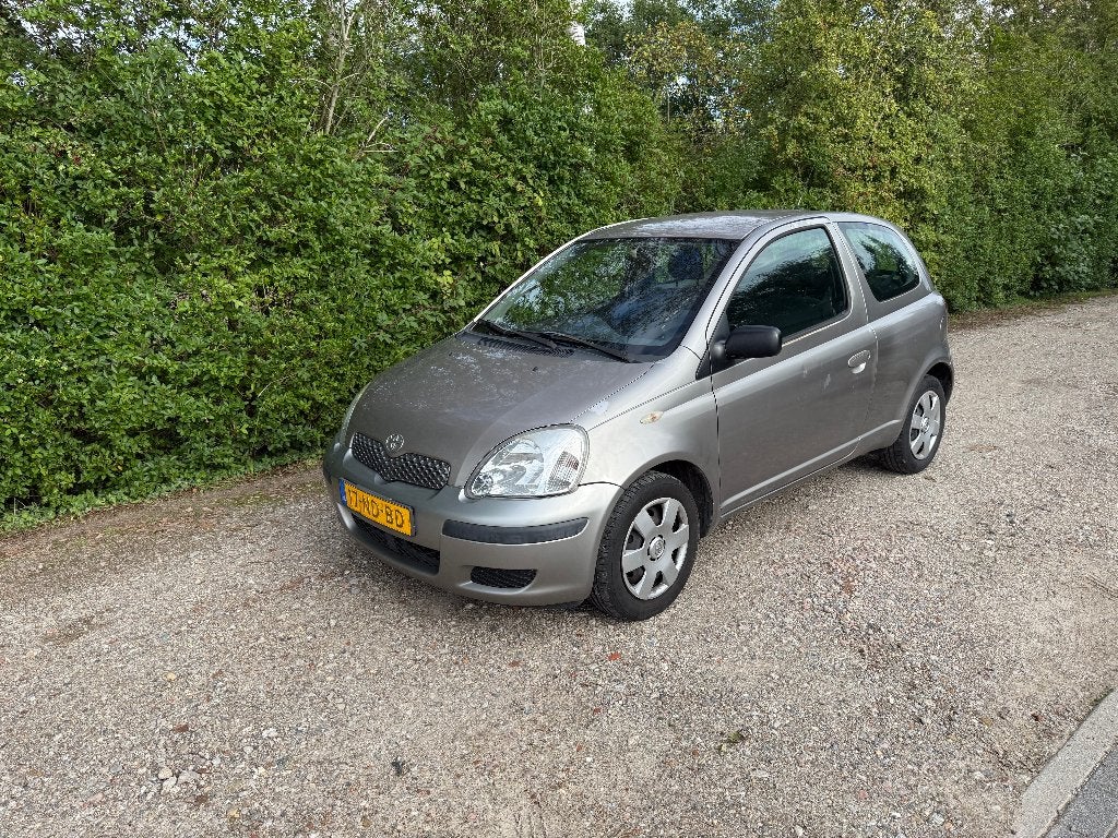 Toyota Yaris 1.3 3 drs, nieuwe apk, Voorwielaandrijving, Stof, 31 €/maand, 4 cilinders